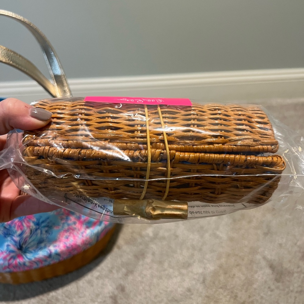 Lilly Pulitzer Wicker Tote Bag and Sunglasses Case - Picture 4 of 7